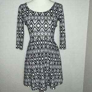 Forever 21 Black and White Print Dress
